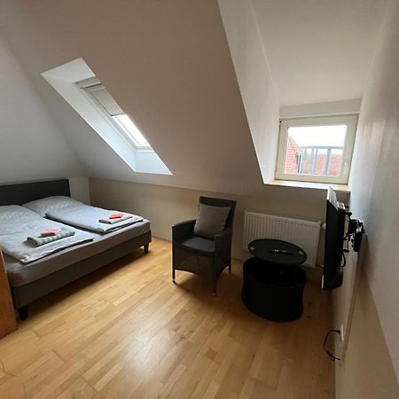 Doppelzimmer, Tv- Bad, Kuehlschrank- Parkplatz-17 Meine Bagian luar foto