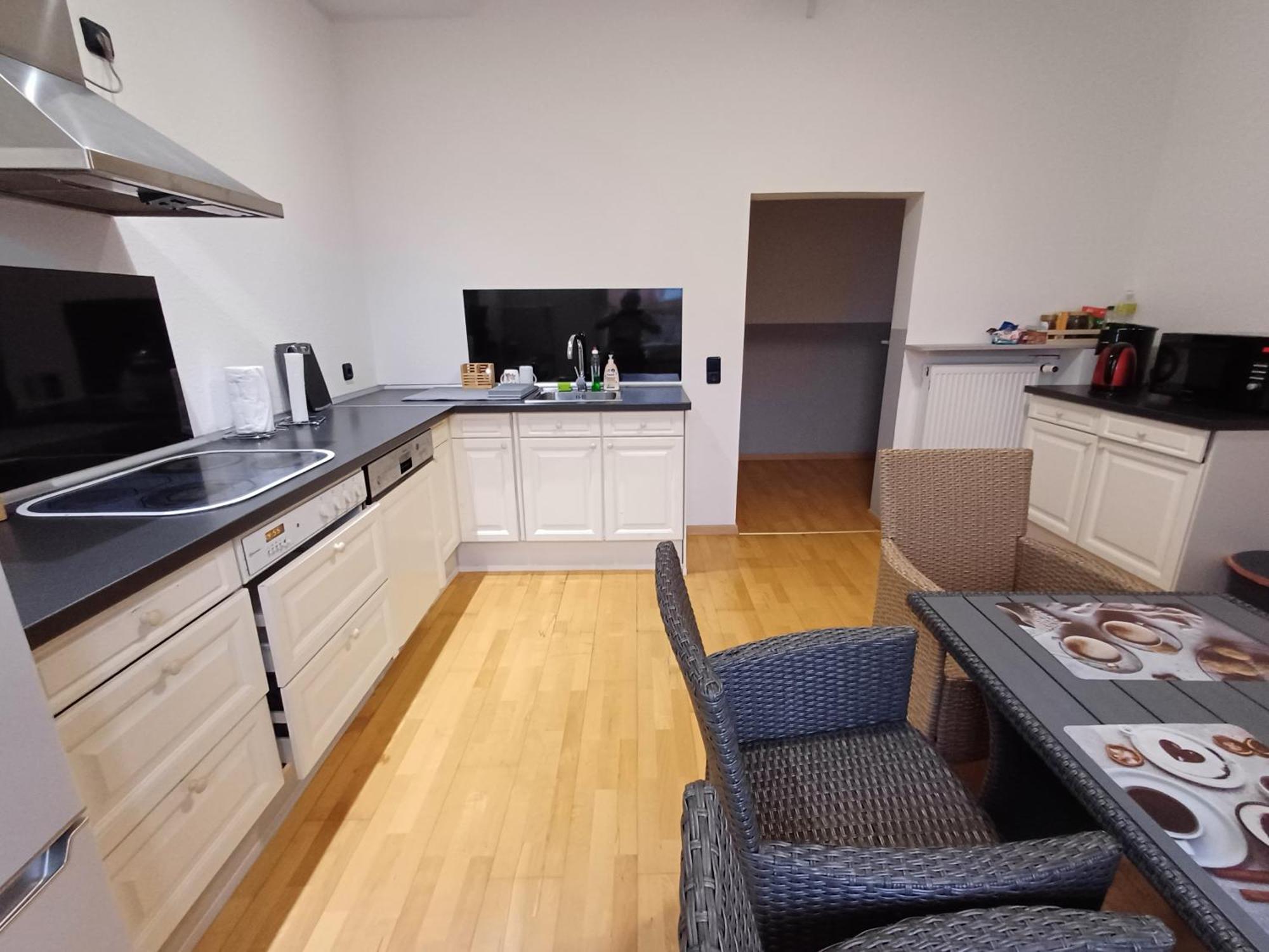 Doppelzimmer, Tv- Bad, Kuehlschrank- Parkplatz-17 Meine Bagian luar foto
