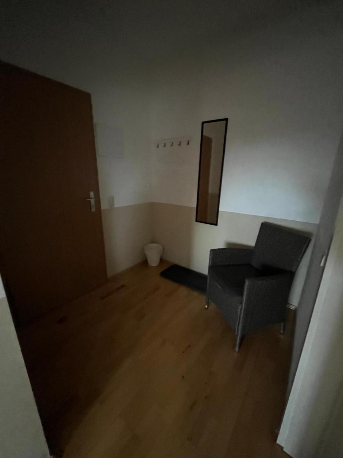 Doppelzimmer, Tv- Bad, Kuehlschrank- Parkplatz-17 Meine Bagian luar foto